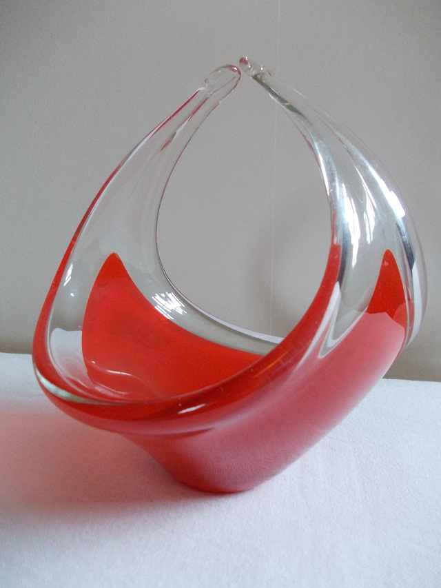 Red Art Glass Bowl