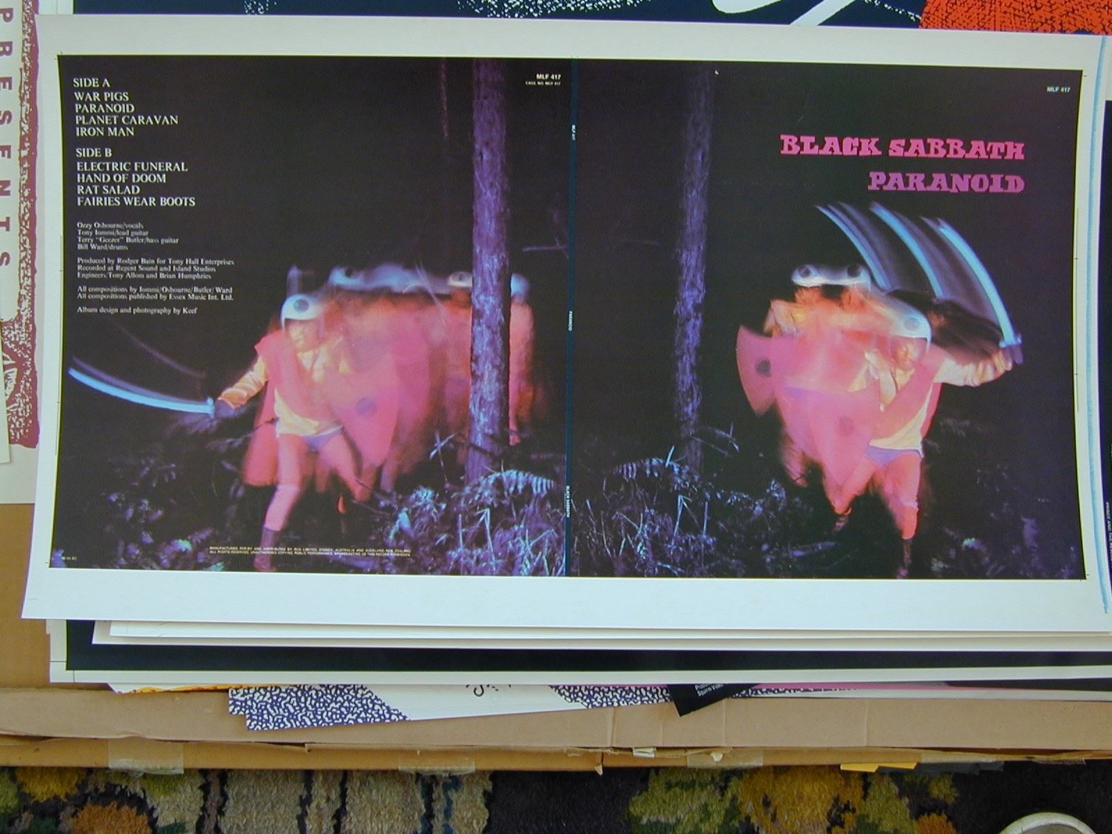 Untrimmed record sleeve - Black Sabbath - Paranoid